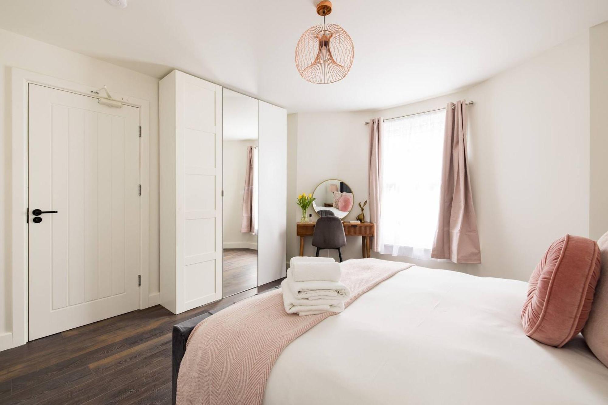 Wild Roses Serviced Apartments - Chelsea ลอนดอน ภายนอก รูปภาพ