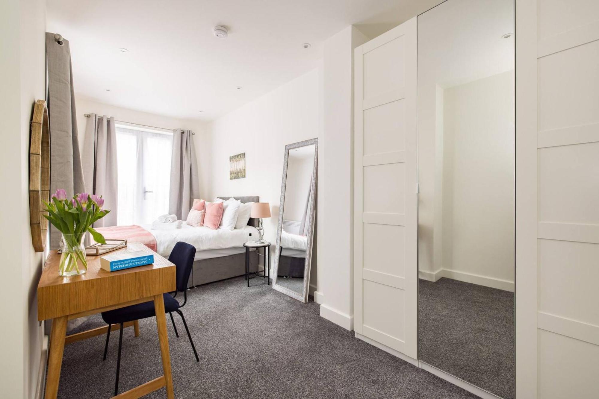 Wild Roses Serviced Apartments - Chelsea ลอนดอน ภายนอก รูปภาพ